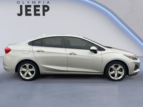Used 2019 Chevrolet Cruze Premier image 6