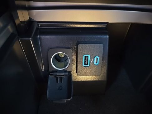 Used 2023 Ford Explorer ST w/ Equipment Group 401A image 28