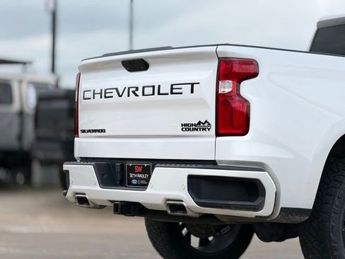 Used 2022 Chevrolet Silverado 1500 High Country w/ LPO, Dark Essentials Package image 13