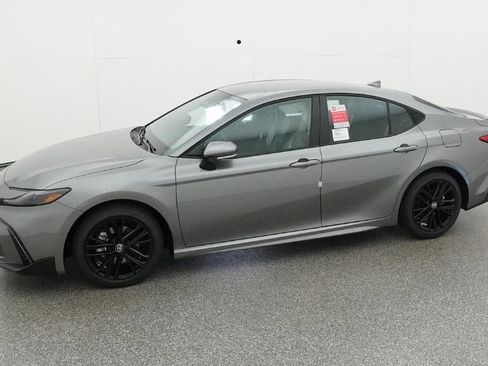 New 2026 Toyota Camry SE FWD image 2