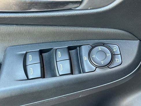 Used 2025 Buick Envista Preferred FWD image 14