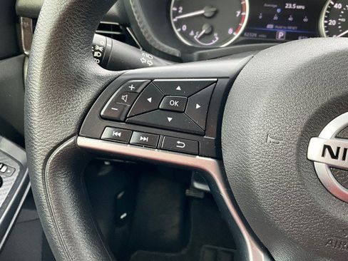 Used 2023 Nissan Sentra SV image 16