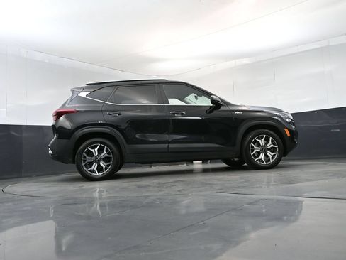 Used 2023 Kia Seltos EX AWD/4WD image 24