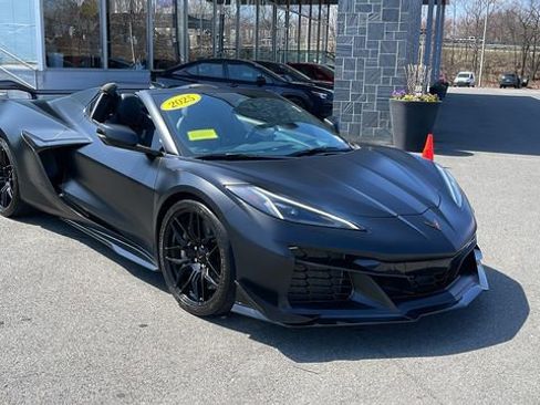 Used 2025 Chevrolet Corvette Z06 w/ Z07 Performance Package RWD image 29