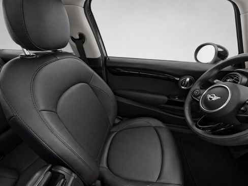 Used 2019 MINI Cooper 2-Door Hardtop w/ Storage Package FWD image 12