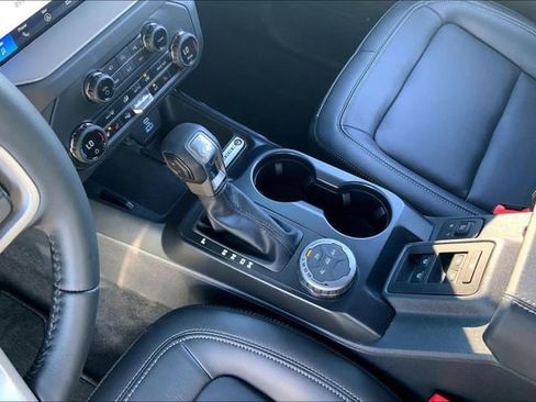 New 2025 Ford Bronco Outer Banks image 8