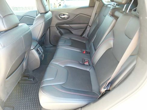 Used 2020 Jeep Cherokee Trailhawk w/ Cold Weather Group image 23