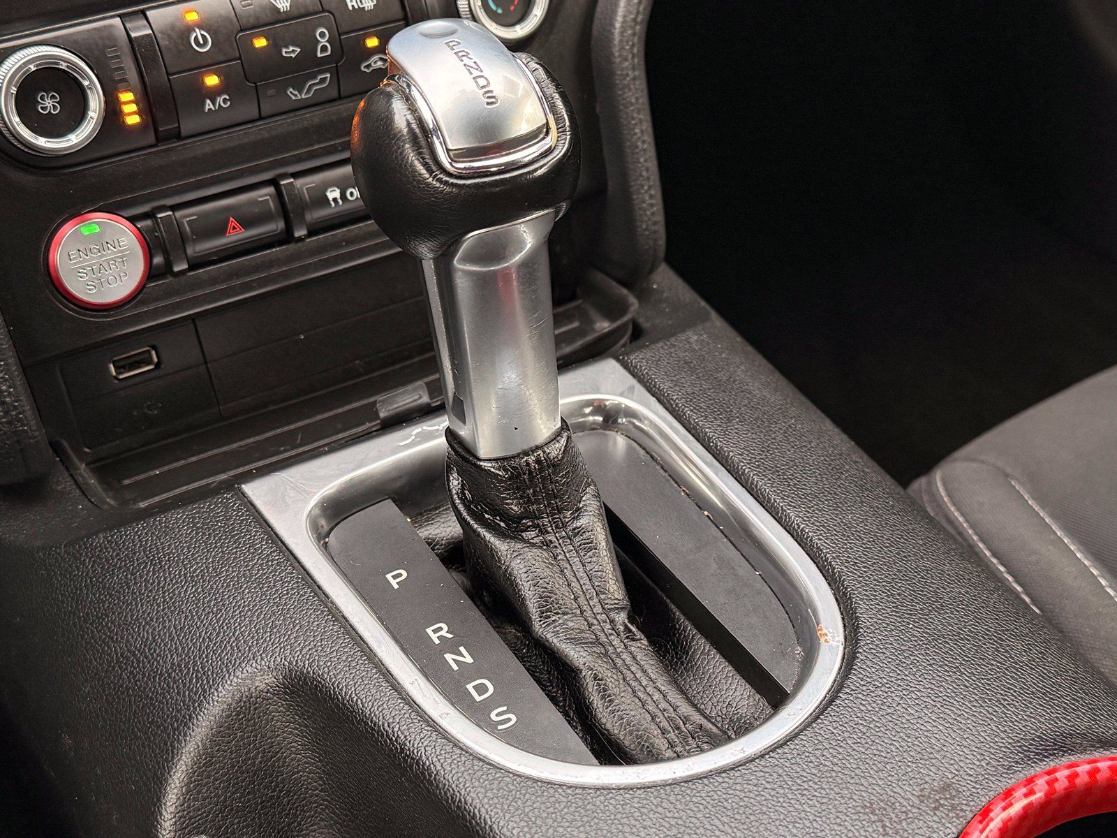 Used 2019 Ford Mustang Coupe RWD image 32