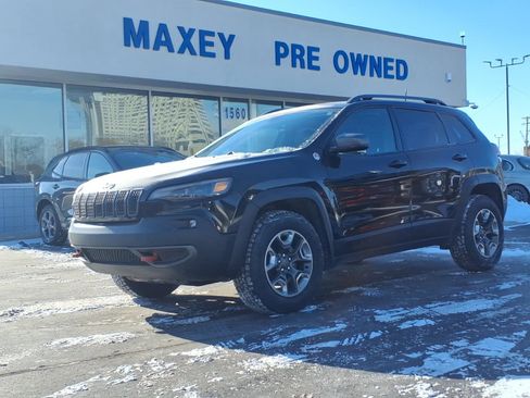 Used 2019 Jeep Cherokee Trailhawk w/ Comfort/Convenience Group image 1