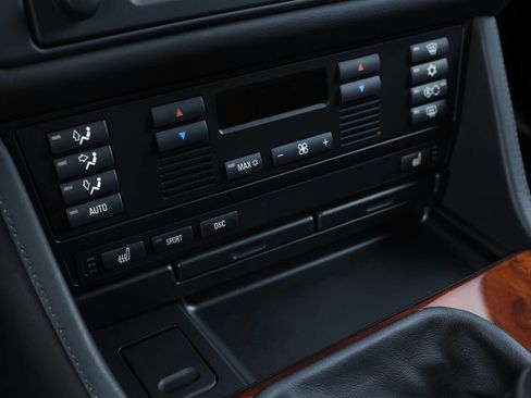 Used 2003 BMW M5 image 59