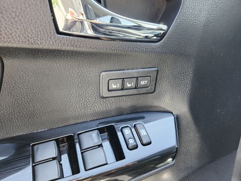 Used 2017 Toyota RAV4 Limited w/ Advanced Technology Package AWD/4WD image 27