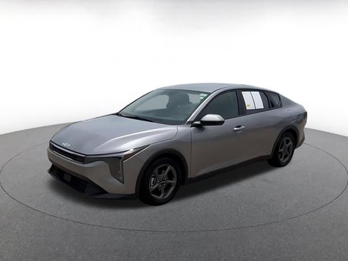 Used 2025 Kia K4 FWD image 8