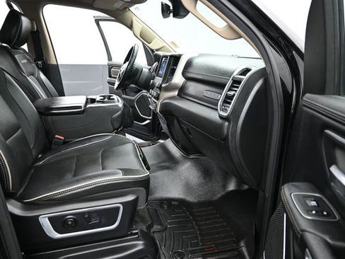 Used 2019 RAM 1500 Laramie AWD/4WD image 19