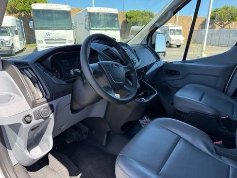 Used 2019 Ford Transit 150 XL RWD image 8