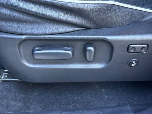 Used 2021 Toyota Tacoma TRD Off-Road image 16