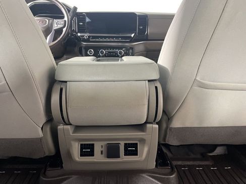 Used 2023 GMC Sierra 1500 SLE image 19