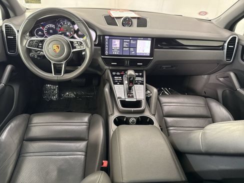 Used 2019 Porsche Cayenne AWD/4WD image 24
