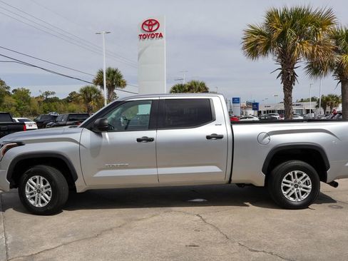 Used 2022 Toyota Tundra SR5 AWD/4WD image 26