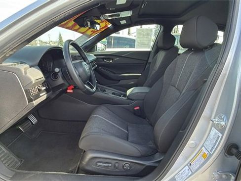 Used 2025 Honda Accord Sport image 32