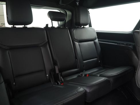 Used 2025 Ford Expedition Max Platinum w/ Stealth Appearance Package AWD/4WD image 18
