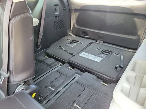 Used 2024 Kia Carnival LX FWD image 13