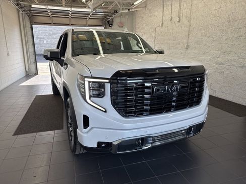 Used 2024 GMC Sierra 1500 Denali Ultimate AWD/4WD image 2