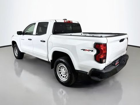 Used 2025 Chevrolet Colorado W/T w/ WT Convenience Package II AWD/4WD image 5