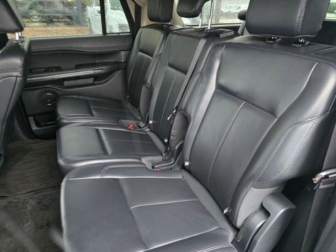 Used 2024 Ford Expedition Max XLT image 13