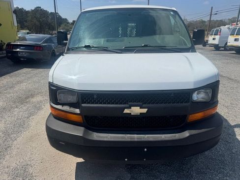 Used 2015 Chevrolet Express 2500 image 7