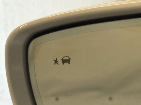 Used 2018 Buick Enclave Essence FWD image 50