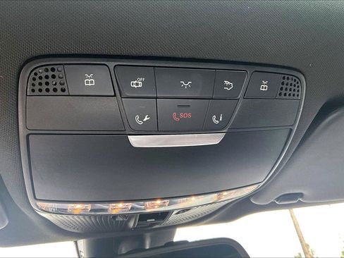 Used 2018 Mercedes-Benz GLC 300 4MATIC image 40