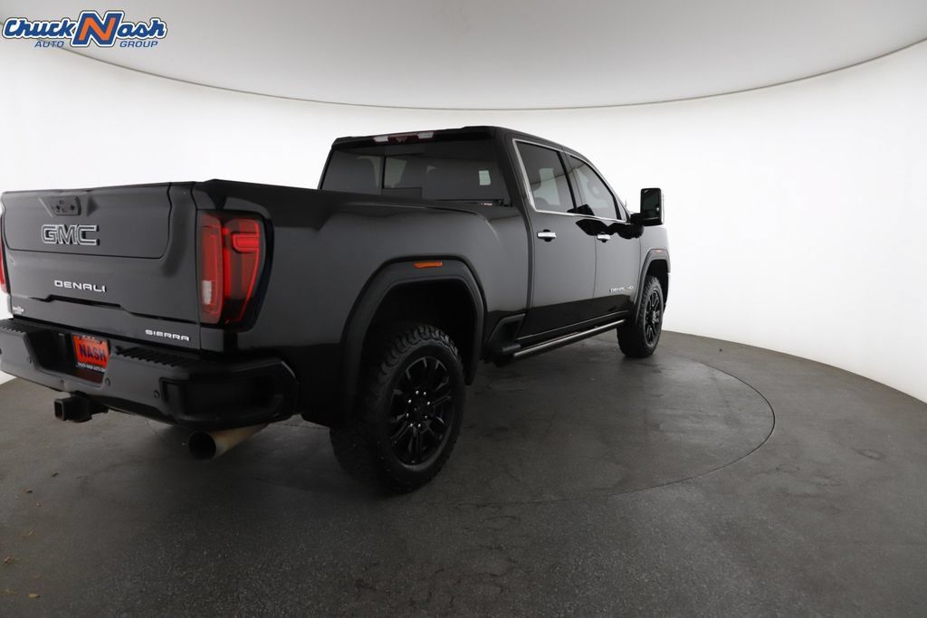 Used 2022 GMC Sierra 2500 Denali w/ Denali Black Diamond Edition AWD/4WD image 12