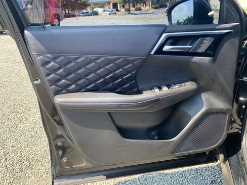 Used 2023 Mitsubishi Outlander SEL FWD image 8