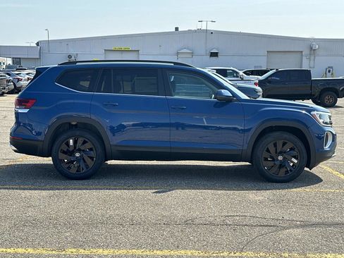 New 2026 Volkswagen Atlas SE image 6