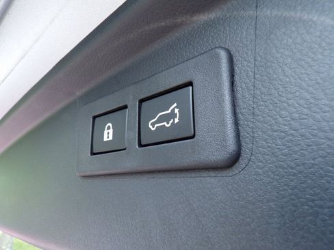 Certified 2025 Subaru Outback Limited image 12