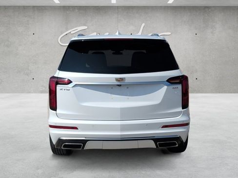 Certified 2022 Cadillac XT6 Premium Luxury image 15