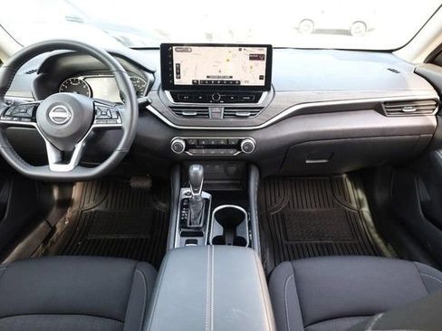 Certified 2024 Nissan Altima 2.5 SV w/ SV Premium Package image 23