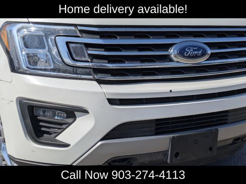 Used 2021 Ford Expedition XLT image 2