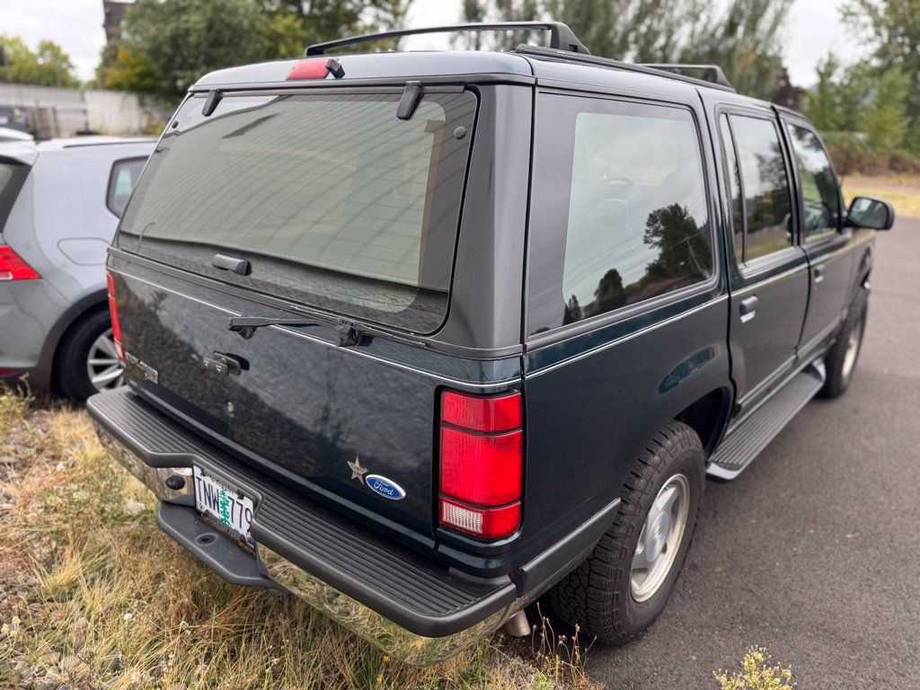 Used 1994 Ford Explorer XLT AWD/4WD image 2