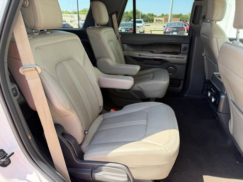 Used 2019 Ford Expedition Limited w/ Texas Edition Package RWD image 34