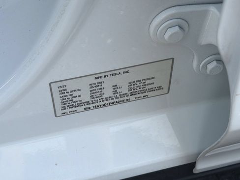 Used 2023 Tesla Model Y Performance AWD/4WD image 32