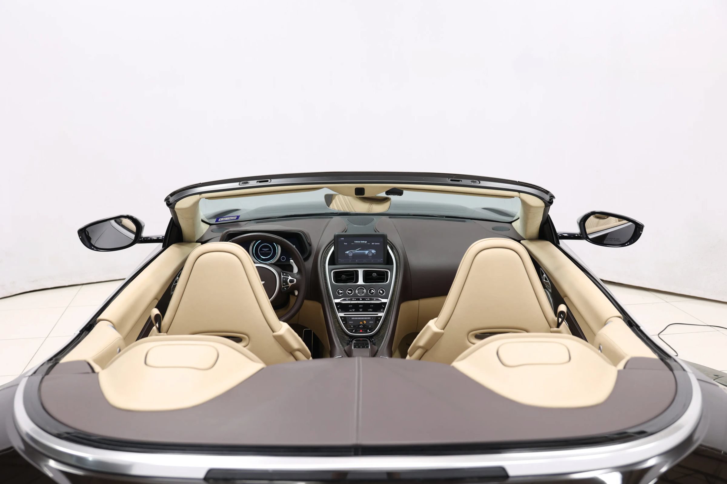 Used 2019 Aston Martin DB11 Volante RWD image 72