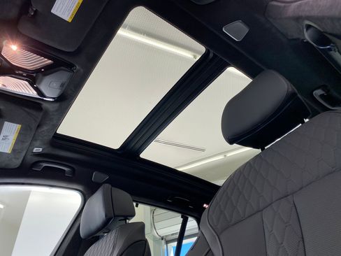 New 2026 BMW X5 M60i w/ Executive Package image 14