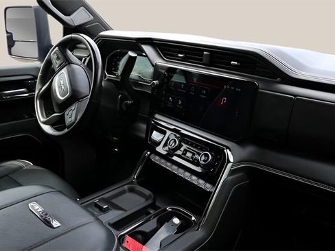 Used 2024 GMC Sierra 2500 AT4X w/ AT4X AEV Edition image 20