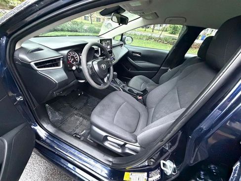 Used 2021 Toyota Corolla LE FWD image 37