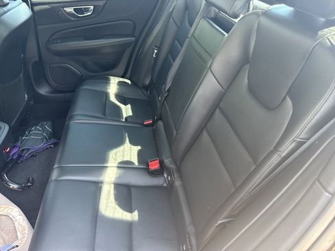 Used 2020 Volvo S60 T5 Momentum FWD image 17