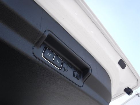 Used 2020 Ford Explorer 2WD image 8