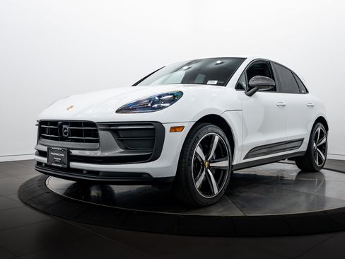 Certified 2026 Porsche Macan Turbo AWD/4WD image 1