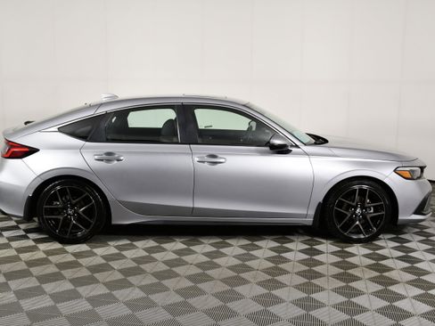 Used 2022 Honda Civic Sport Touring image 5