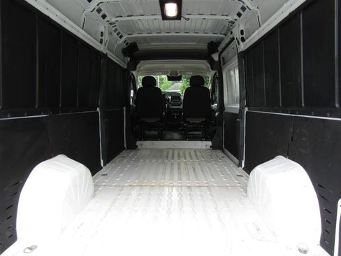 Used 2026 RAM ProMaster 2500 w/ Convenience Group FWD image 19